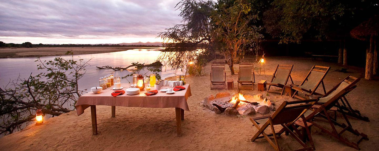 island-bush-camp-luxury-breakfast